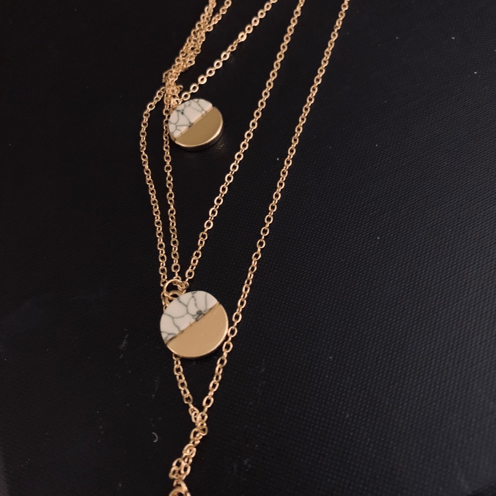Gorgeous necklace - Picture 3 of 4